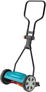 Gardena Classic reel mower 330: Hand lawn mower with 33cm working width of up to 150 m? lawn blade roll made of quality steel, non-contact cutting technique, silent and precise (4027-20)