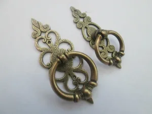 VINTAGE VICTORIAN  KITCHEN CUPBOARD CABINET DRAWER DECORATIVE FANCY PULL HANDLE